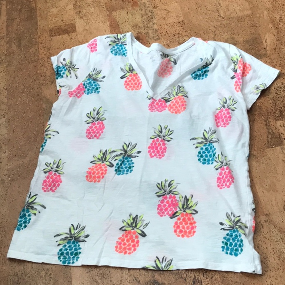 Pineapple tee